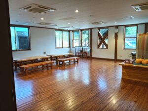 「桂川ウェルネスパーク」でジョギング 里山交流館 館内